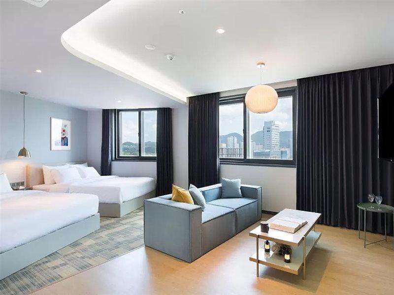 Brown Dot Hotel Jinju Exterior foto